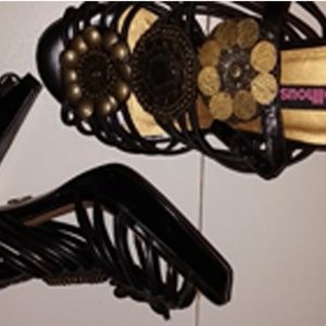 Dollhouse- Strappy Sandal